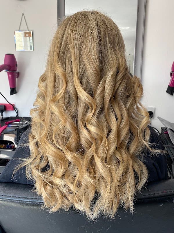 Belle De Vie Hair & Beauty Salon, Clanfield